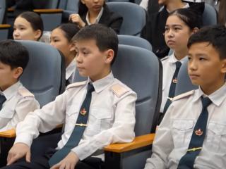 «Жас сақшы» полиция сыныбына экстремизмнің алдын алуға бағытталған дәріс өтті