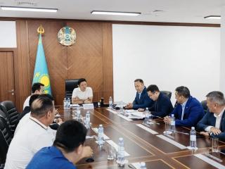 Болат Ақшолақов жылыту науқанына дайындық жөнінде жиын өткізді