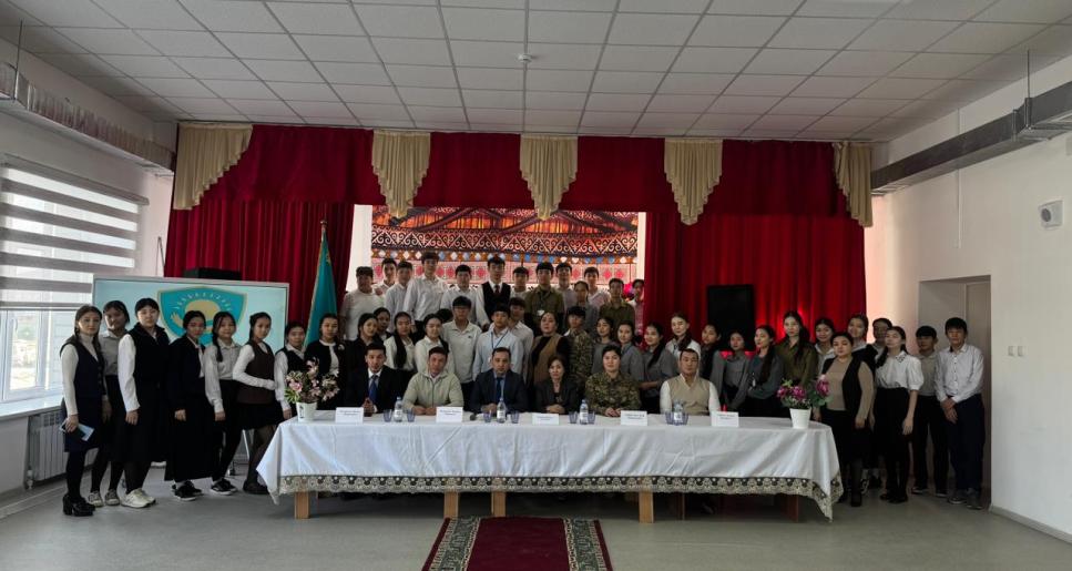 Атырауда «Талап бар жерде тәртіп бар» тақырыбында спортшылар мен оқушылар кездесуі өтті