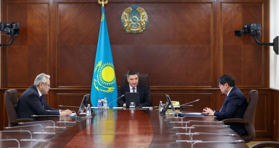 Үкімет жеке медициналық ұйымдарды қаржыландыруда көптеген заңбұзушылықтарды анықтады: Олжас Бектенов ӘМСҚ-ны Қаржы министрлігінің басқаруына беруді тапсырды