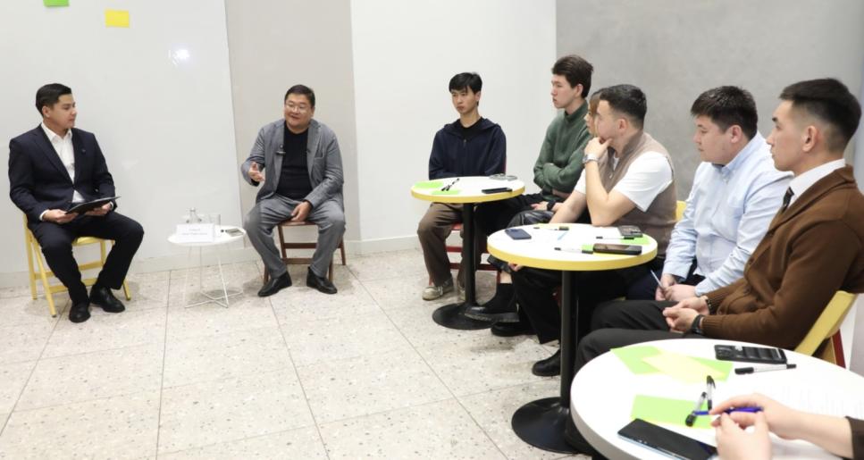 Алматылық жастар жаңа Конституция жобасын қолдады